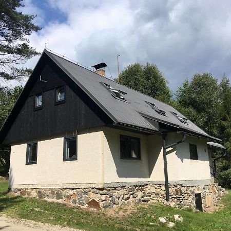 Chalupa Pod Sjezdovkou Vysoké nad Jizerou Buitenkant foto
